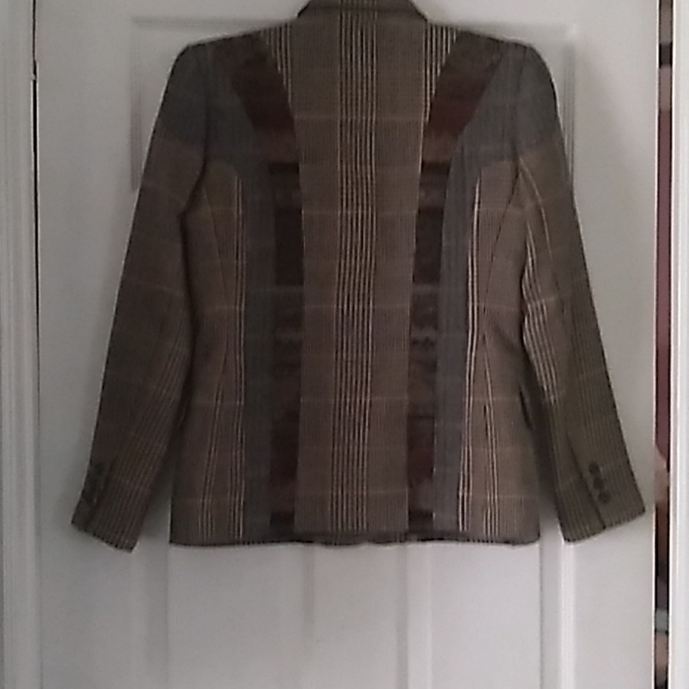 Jacket - Picture 2 of 2